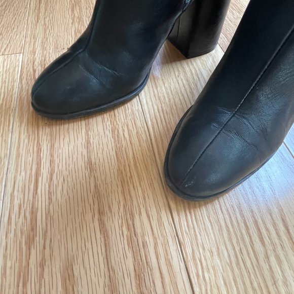 Dear Frances Spirit Boot in Black, Size 9 - Picture 7 of 9